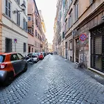 Colosseum Rione Monti 1